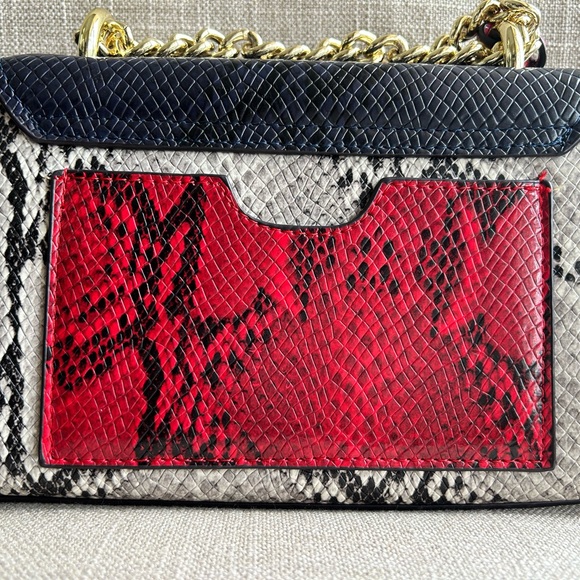 🌺Leather crossbody🌺 - Picture 4 of 11